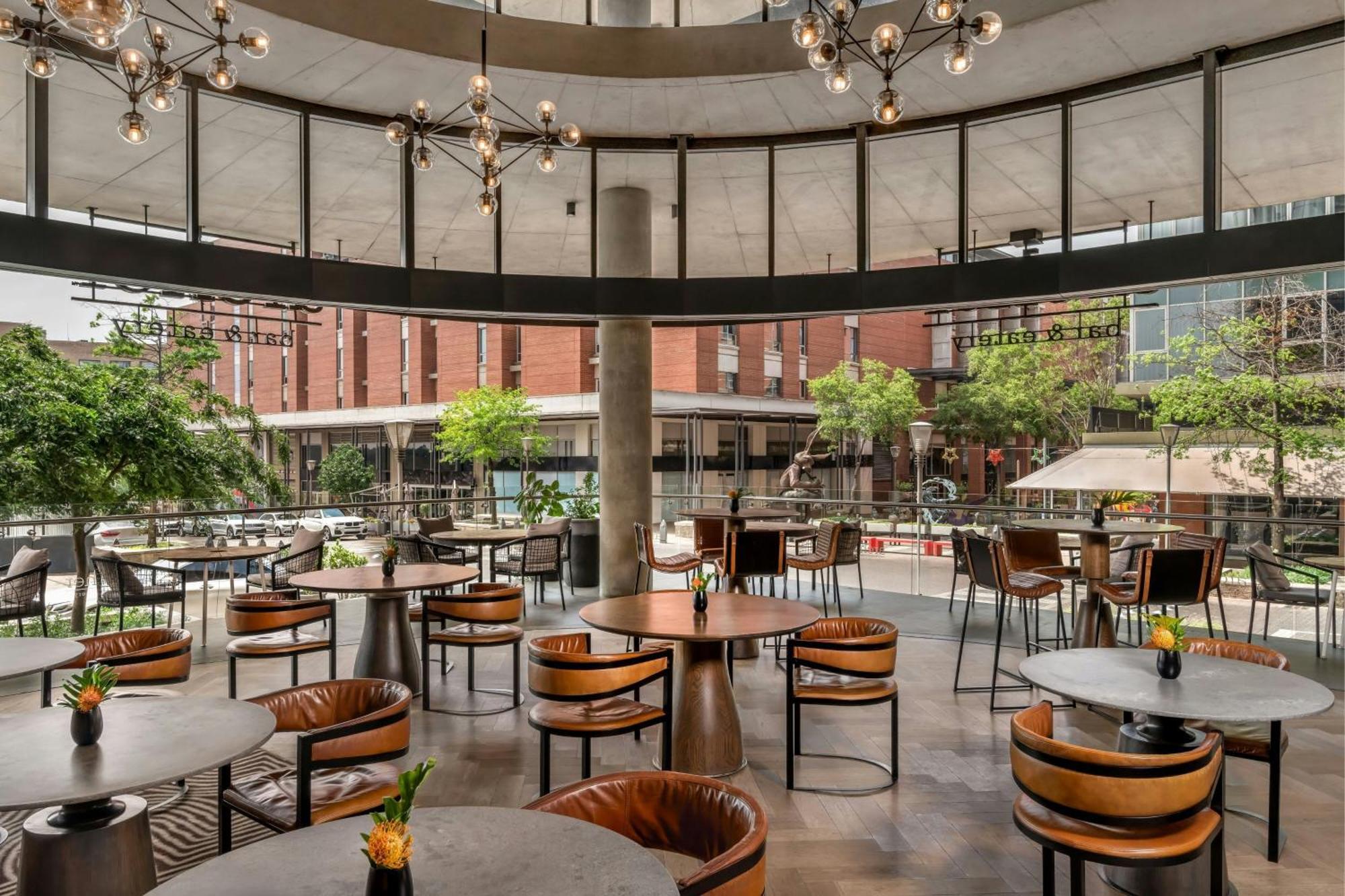 Johannesburg Marriott Hotel Melrose Arch Exterior photo