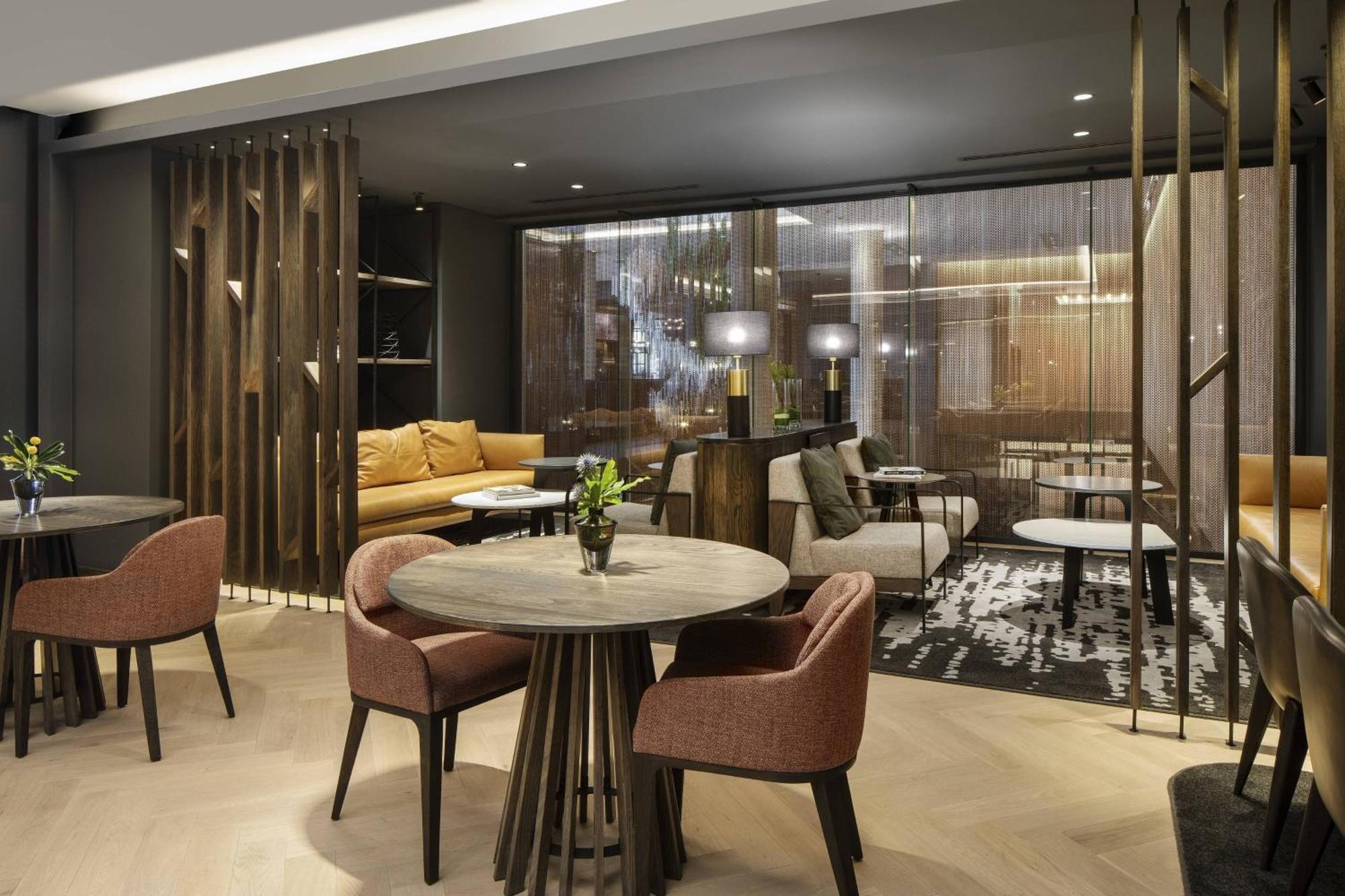 Johannesburg Marriott Hotel Melrose Arch Exterior photo
